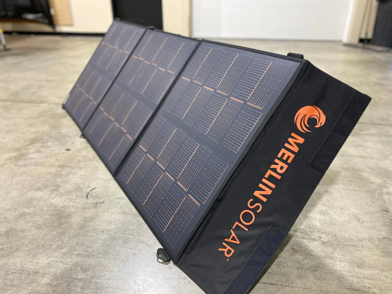 SOLARHAWK Rover 200W Portable Solar Panel - BXD200