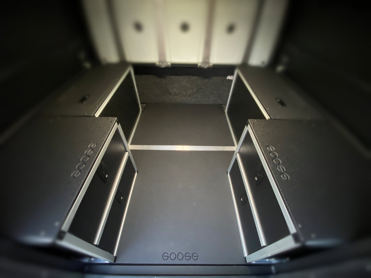 GOOSE GEAR Alu-Cab Canopy Camper V2 - Chevy Colorado/GMC Canyon 2015-Present 2nd Gen. - Bed Plate System - 6' Bed