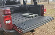 Mountain Hatch Tailgate Table Jeep Gladiator